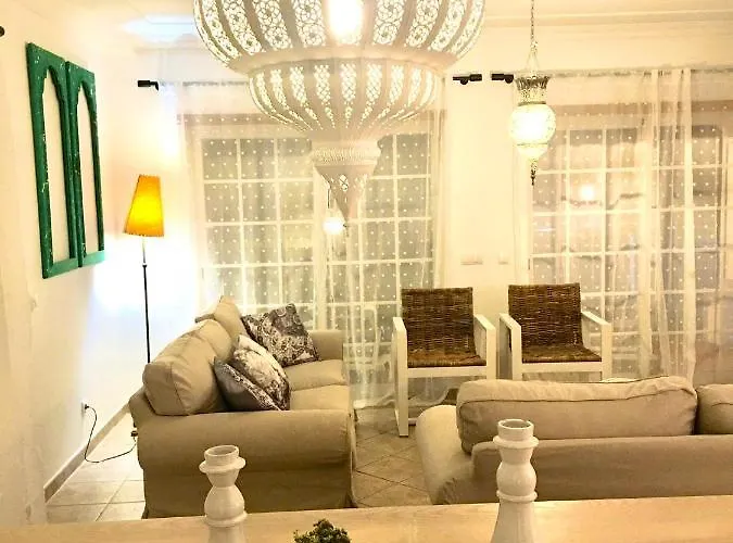 فيلة Med - Private Pool, Garden, Sun Day, Stunning Views البوفيرا